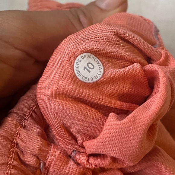 Lululemon Hotty Hot High Rise Pink Shorts Size 10 - Picture 6 of 7